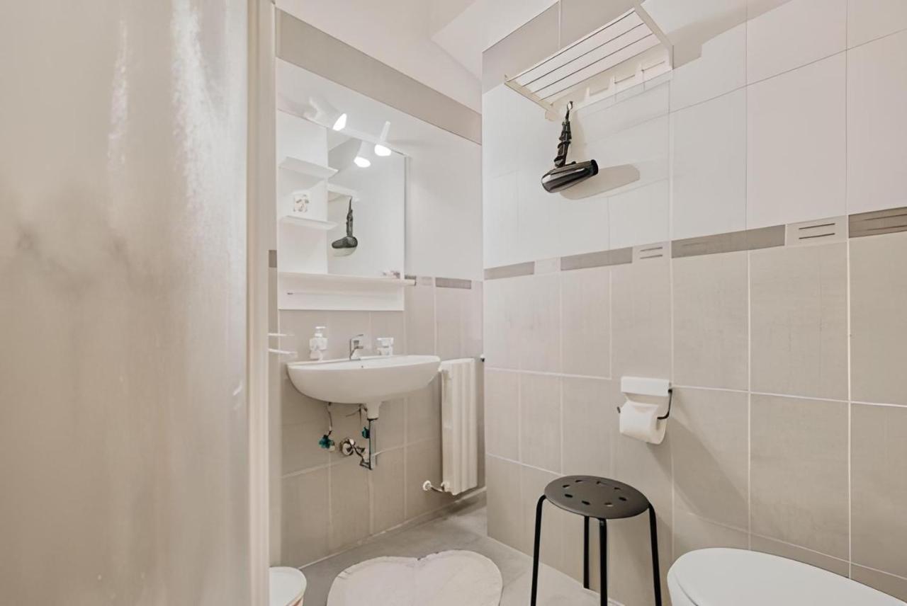 Leone Vatican House Rome Bagian luar foto